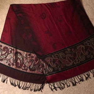 Pashmina and silk large damask-woven scarf